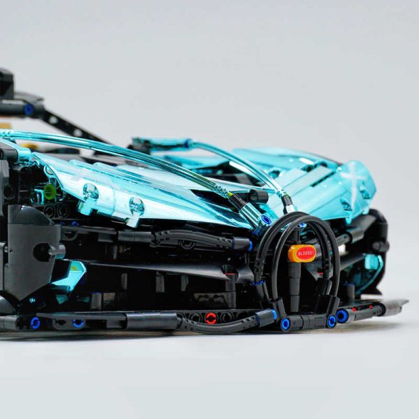 1: 8 Bugatti Bolide W16, Electroplating Lake Blue Customized Version, Fully Printed Exterior Parts, Free Electroplated Wheels (3588 PCS) - Image 8