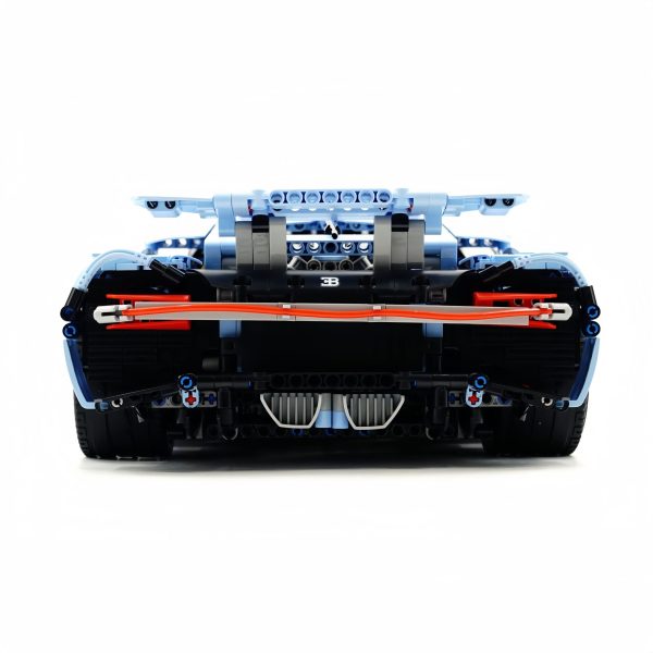 1: 8 Bugatti Chiron, Custom Modified Gulf Blue Version (4031PCS) - Image 4