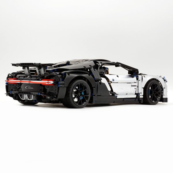 1: 8 Bugatti Chiron, Custom Modified Police Car Version (4031PCS) - Image 3