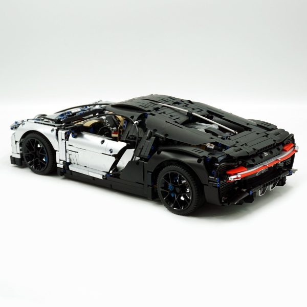 1: 8 Bugatti Chiron, Custom Modified Police Car Version (4031PCS) - Image 6