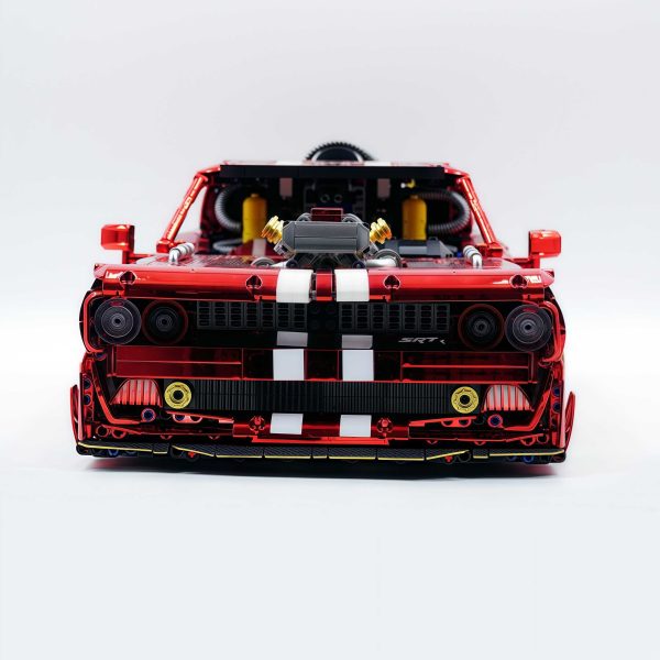 1: 8 Dodge Challenger, Electroplating Mirror Red Customized Version (3751 Pcs) - Image 6