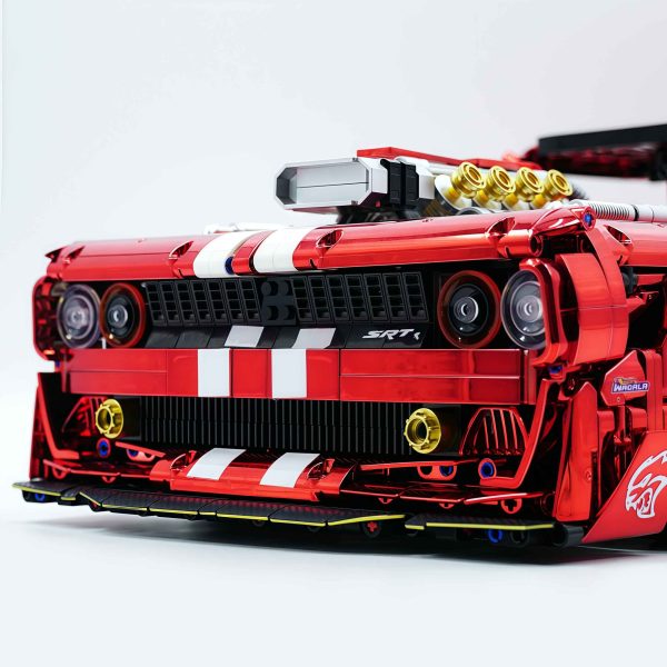 1: 8 Dodge Challenger, Electroplating Mirror Red Customized Version (3751 Pcs) - Image 9