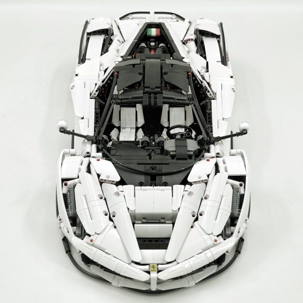 1: 8 LaFerrari C6 Sportcar, Custom White Goddess, Fully Detailed Simulation, The Ultimate Collectible, None-Remote Controlled (4739Pcs) - Image 2