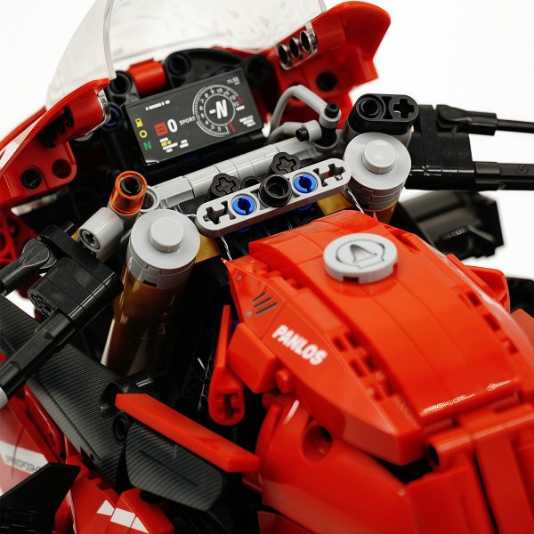 1:5 Ducati V4S Motorcycle with Front and Rear Lights(2129 PCS) - Image 3