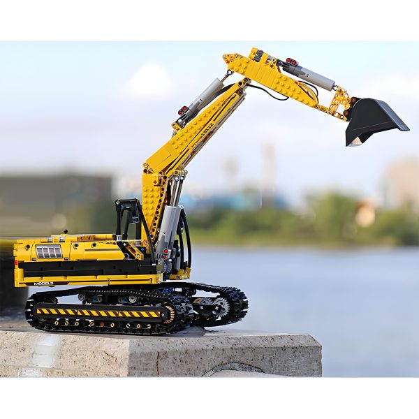 REMOTE CONTROLLED DIGGER (1830 PCS) - Image 4