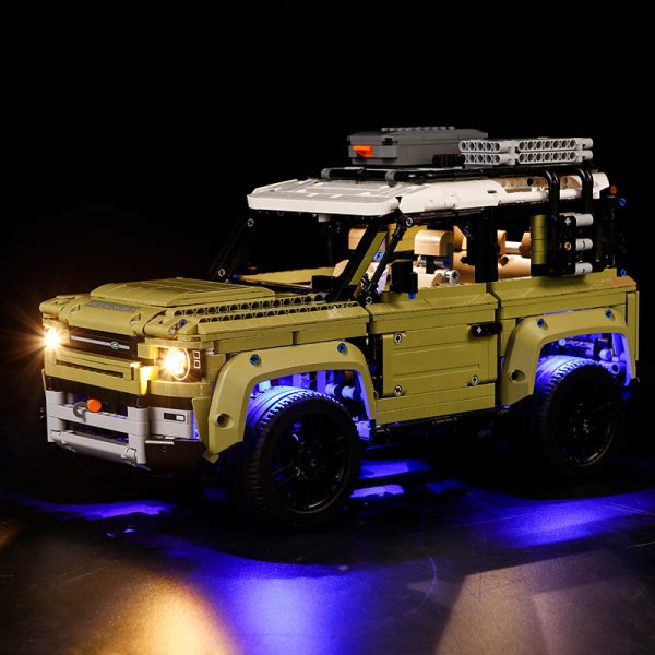 Land Rover Defender, Removable Roof Rack, Rotating Gear to Recover the Tow Rope, Travel Compartment, Foldable Rear Seats, Four-Speed Gearbox, Six-Cylinder Engine (2623 Pcs) - Image 11