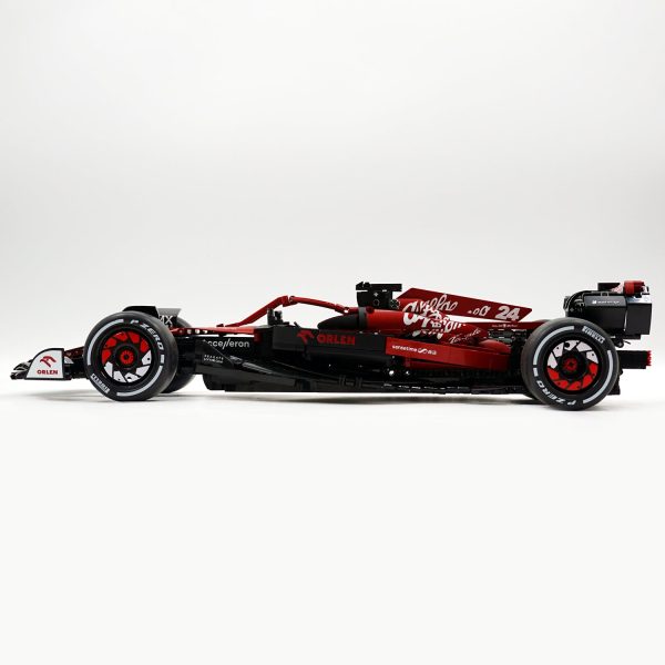The Official 2022 Alfa Romeo F1 Car ORLEN C42 (1868 Pcs) - Image 16