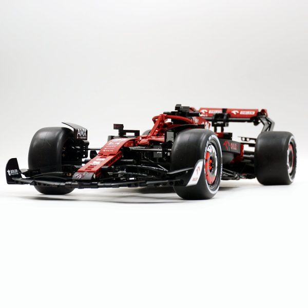 The Official 2022 Alfa Romeo F1 Car ORLEN C42 (1868 Pcs) - Image 18