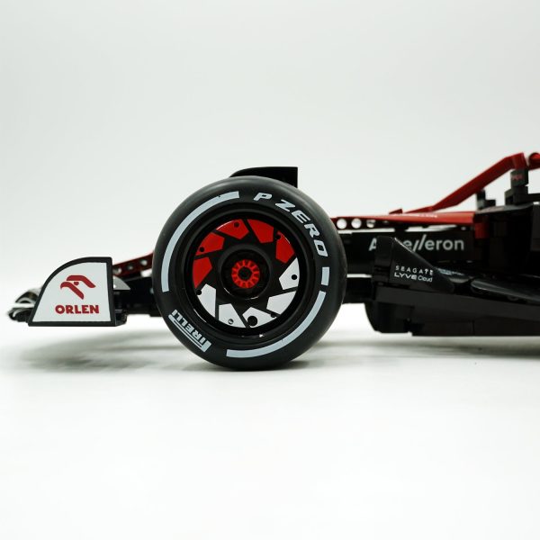 The Official 2022 Alfa Romeo F1 Car ORLEN C42 (1868 Pcs) - Image 25