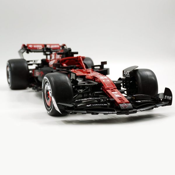 The Official 2022 Alfa Romeo F1 Car ORLEN C42 (1868 Pcs) - Image 26