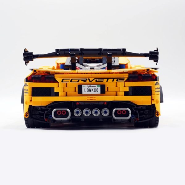 1: 8 Corvette C8 Supercar Building Sets with Remote Control, Electric lift tail, Electric Lifting Chassis, Electric Door (3788 Pcs) - Image 3