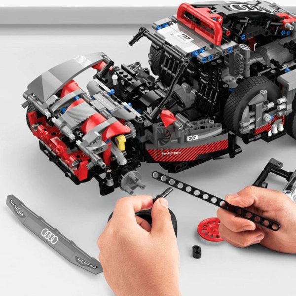 AUDI RS Q E-TRON | 1432PCS - Image 10