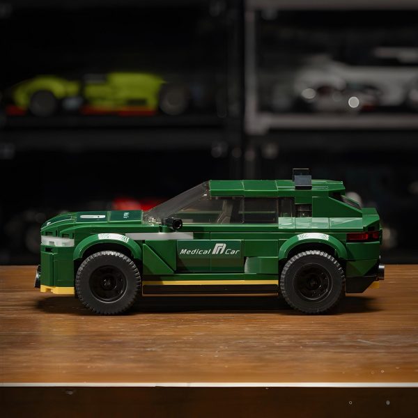 BRITISH F1 MEDICAL CAR | 388PCS - Image 3