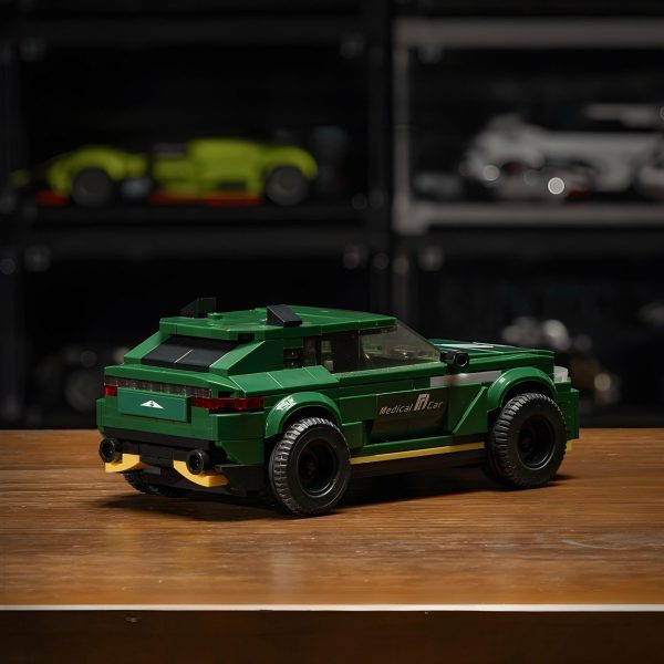 BRITISH F1 MEDICAL CAR | 388PCS - Image 4