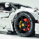 1: 8 LaFerrari C6 Sportcar, Customized Metal Silver, Fully Detailed Simulation, The Ultimate Collectible, None-Remote Controlled (4739Pcs)